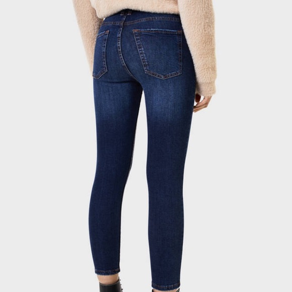 NWT Bershka Cropped Mid-Rise Skinny Jeans - Picture 2 of 6